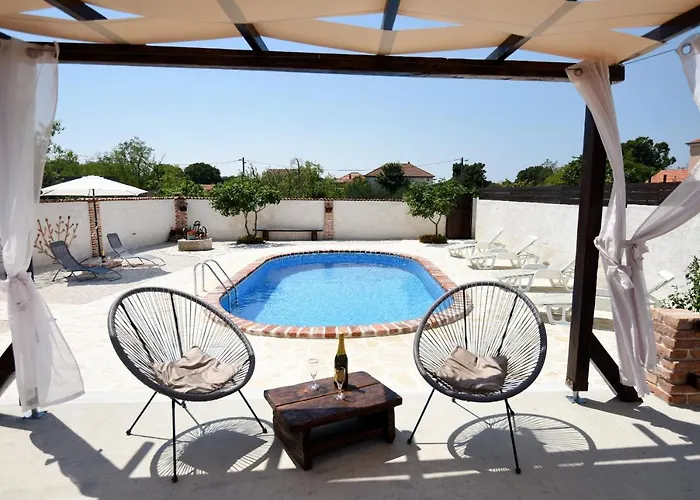 House & Palaca * Donji Zemunik