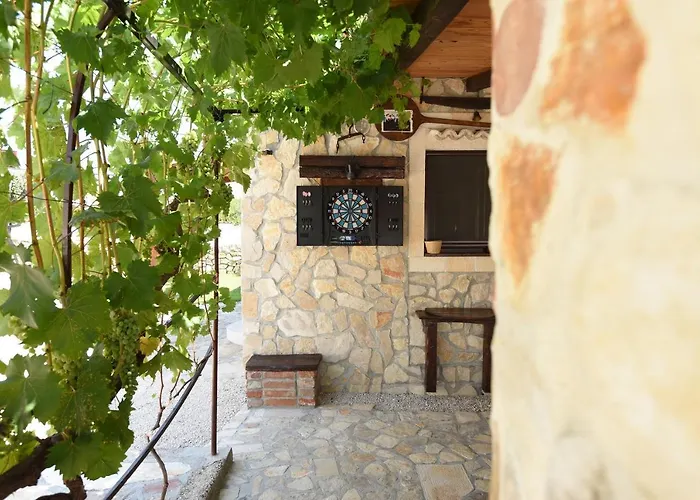 Ferienhaus House & Palaca Donji Zemunik