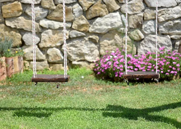 House & Palaca Ferienhaus Donji Zemunik