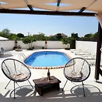House & Palaca * Donji Zemunik