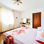 Dom wakacyjny House & Palaca Donji Zemunik