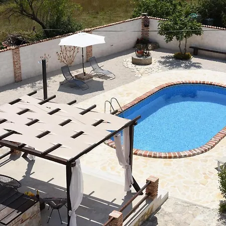 Dom wakacyjny House & Palaca Donji Zemunik