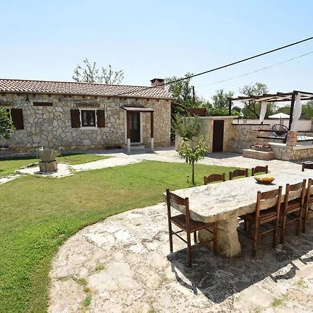House & Palaca