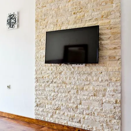 House & Palaca