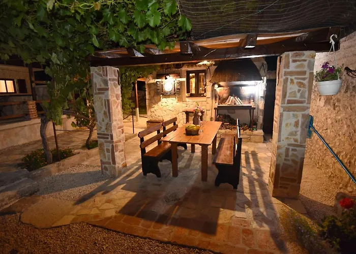 House & Palaca 펜션 Donji Zemunik